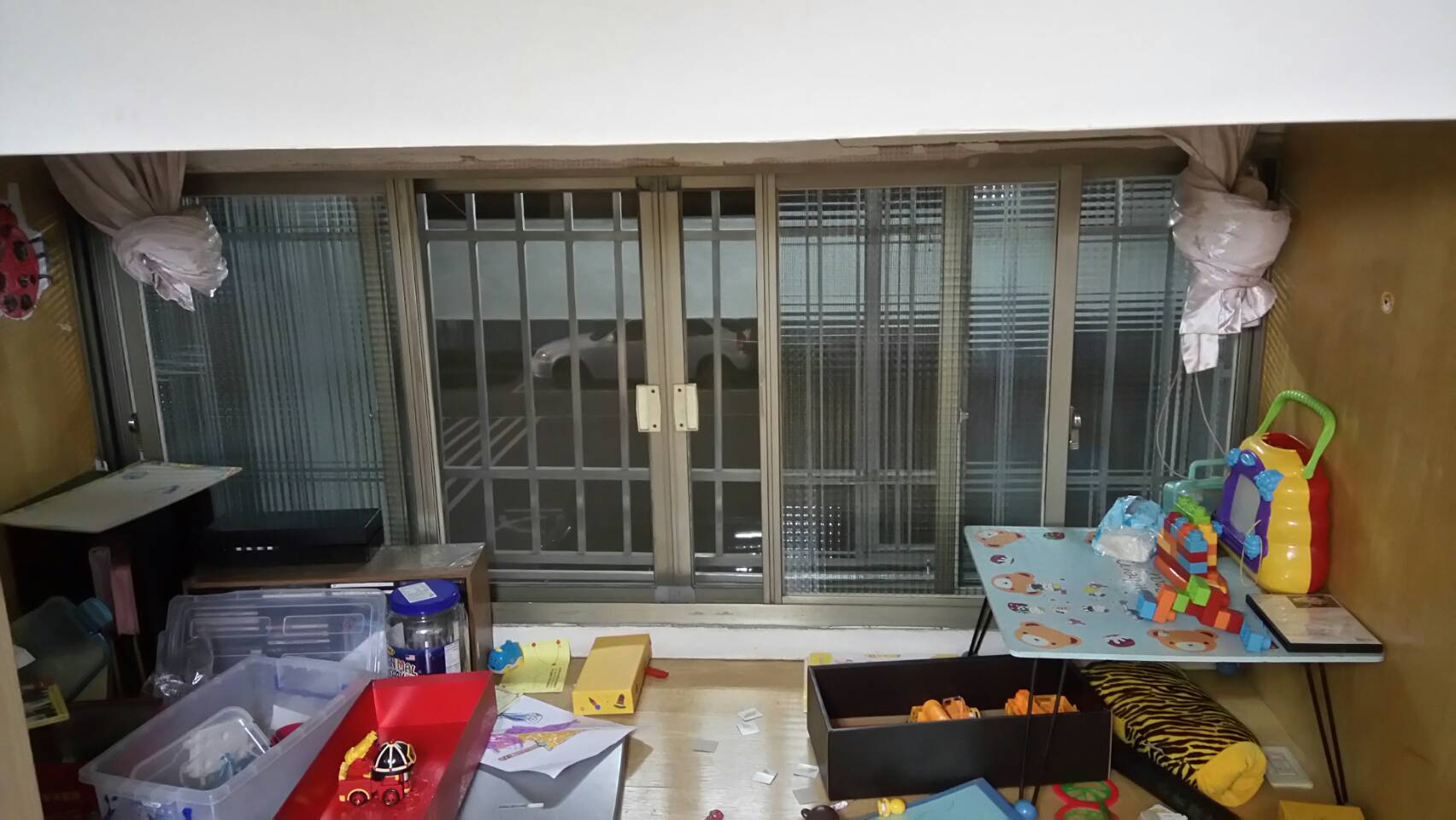 苓雅區周先生客廳氣密窗更換工程